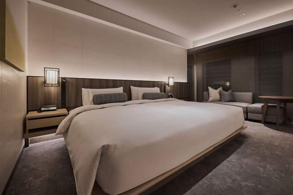 Edredón, camas con pillow-top y minibar