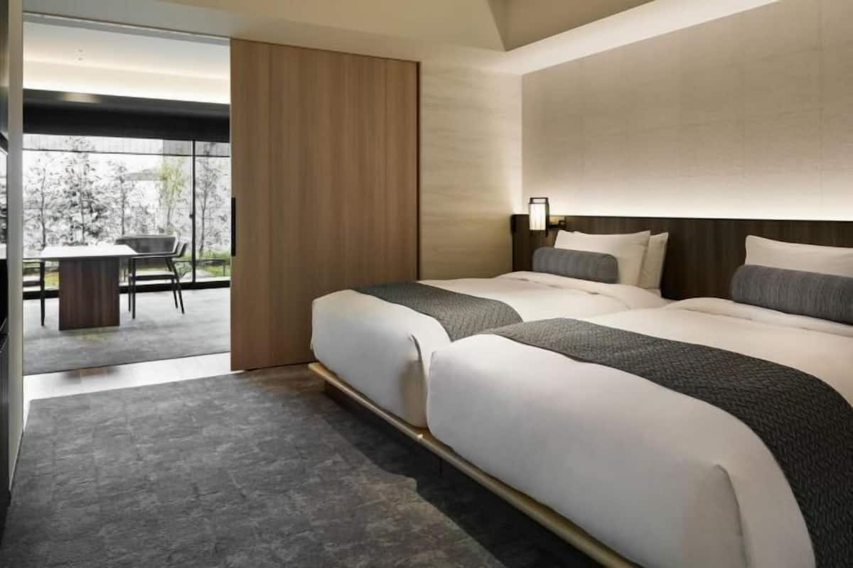 Edredón, camas con pillow-top y minibar