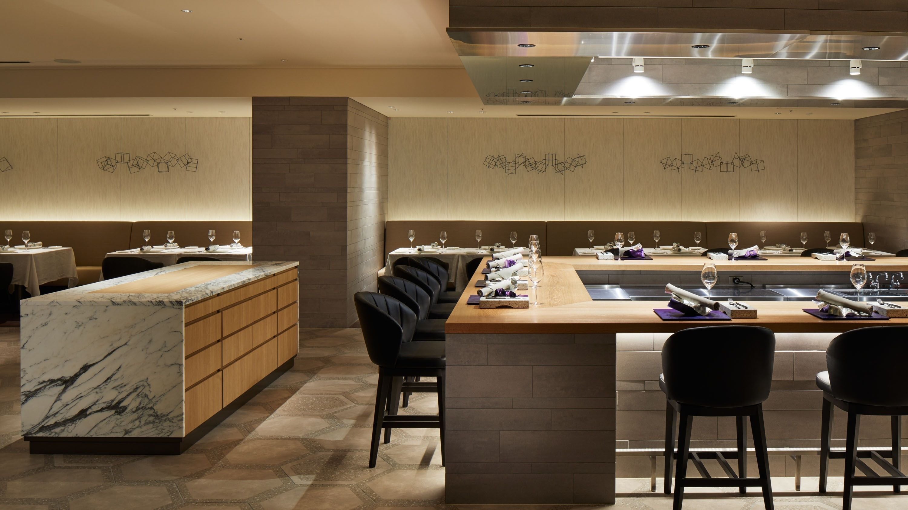 2 restaurants, breakfast, lunch, dinner served; italian cuisine