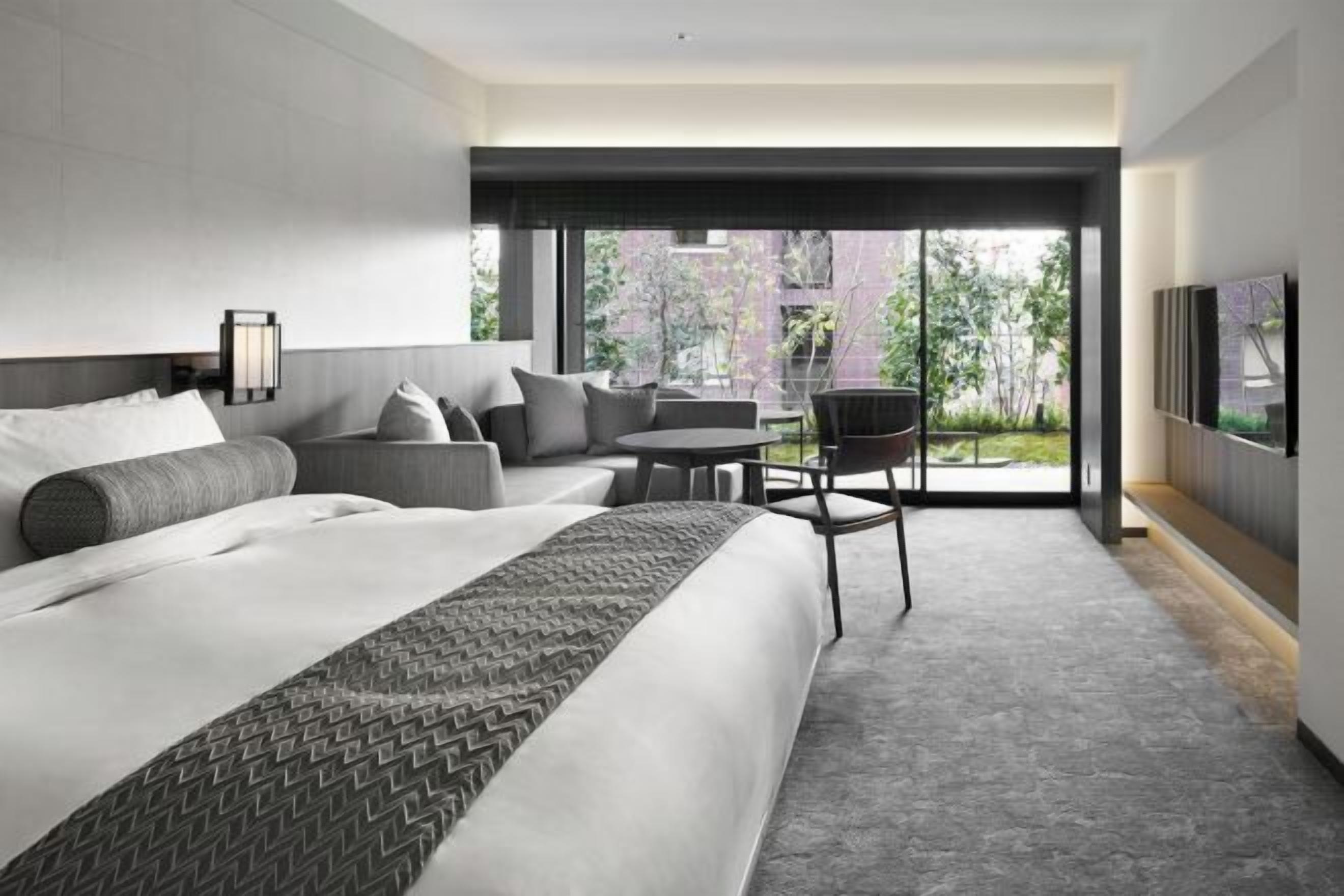 Down comforters, pillowtop beds, minibar, in-room safe