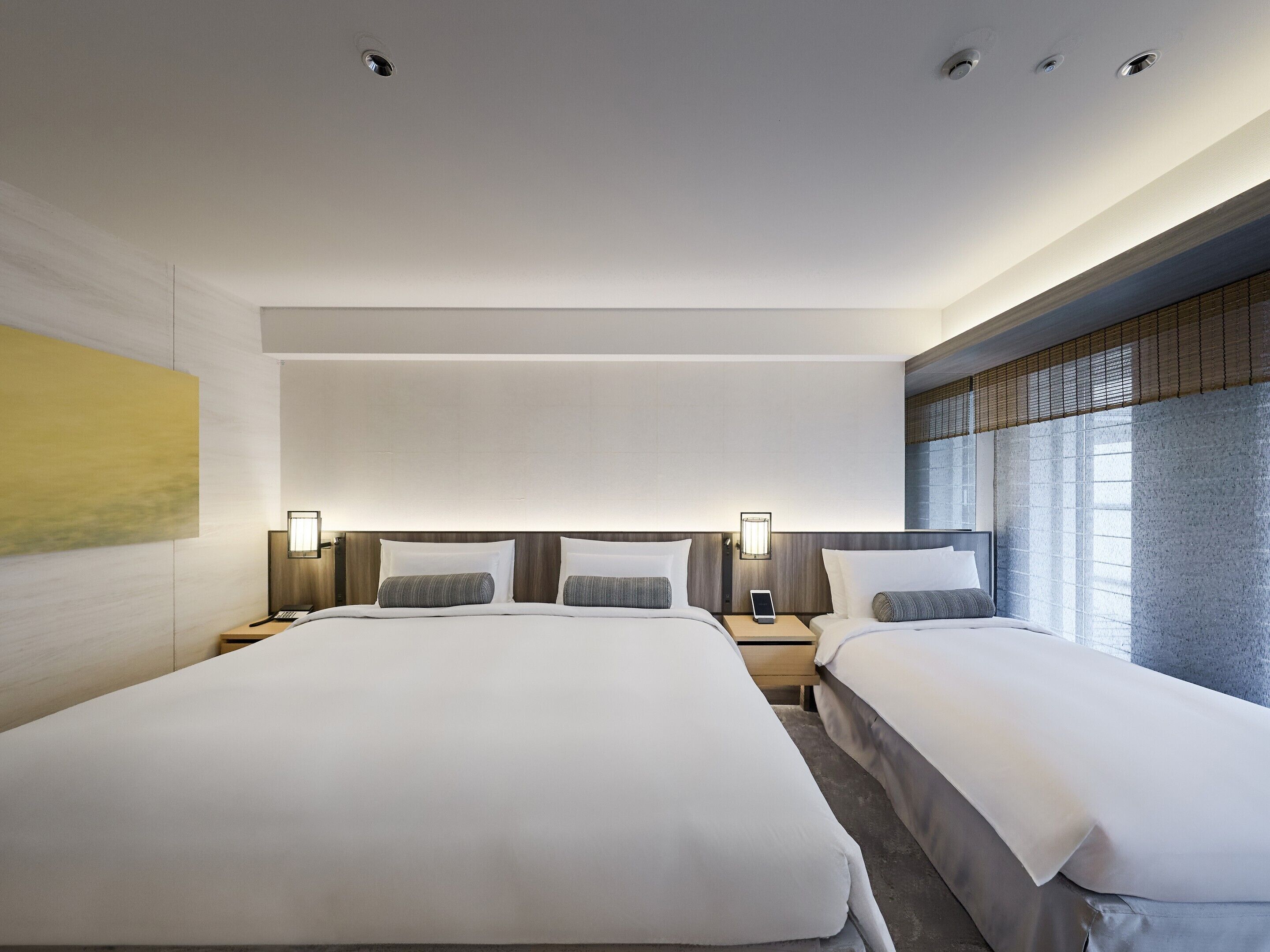 スーペリア・スーパーキング (ベッドサイズ：幅240cm x 長さ203cm) エキストラベッド付 禁煙 | 羽毛の掛け布団、ピロートップベ ッド、ミニバー、セーフティボックス (室内)