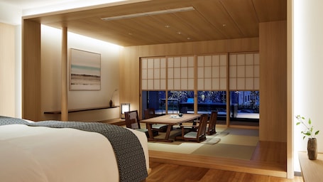 Down comforters, pillowtop beds, minibar, in-room safe. THE THOUSAND KYOTO
