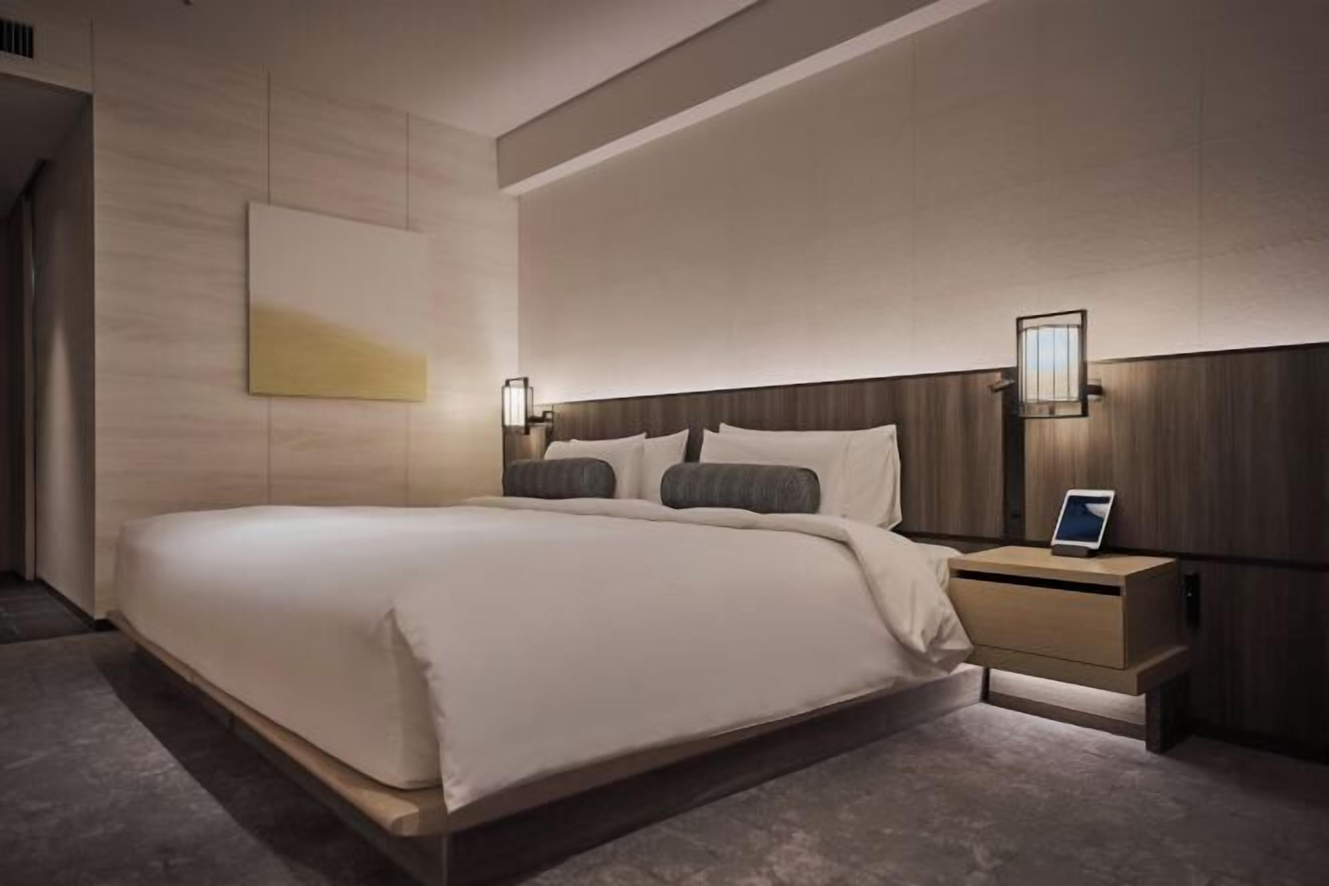 Down comforters, pillowtop beds, minibar, in-room safe