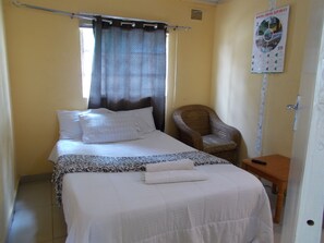 Frette Italian sheets, premium bedding, down duvets, pillow-top beds - Shantumbu Lodge (Lusaka)