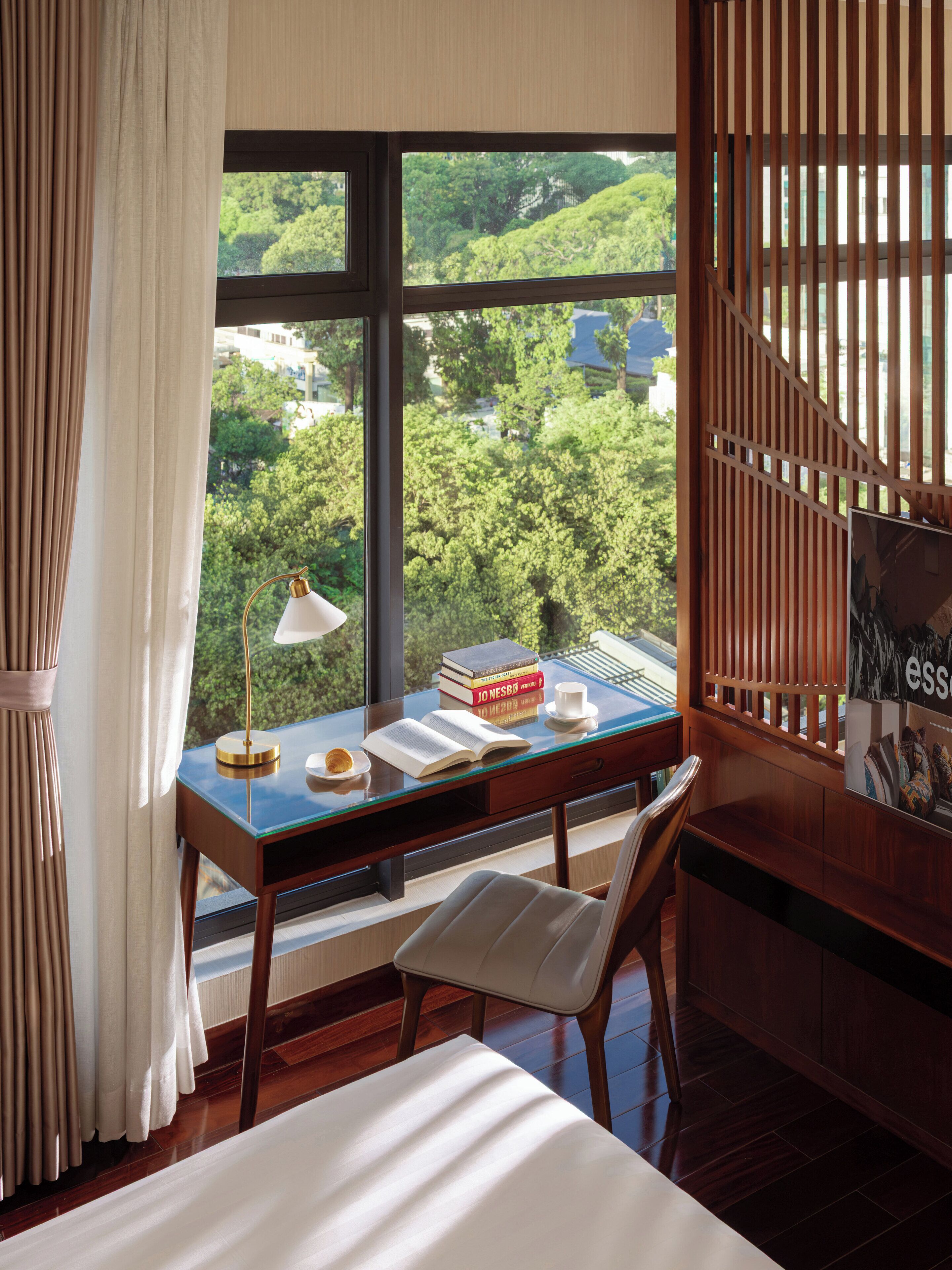 suite | 2 bedrooms, hypo-allergenic bedding, minibar, in-room safe