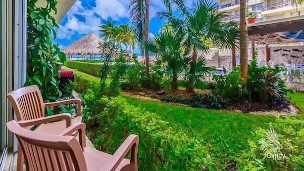 Porch - Ixchel - Ground Floor Standard Room 2107 (Isla Mujeres)
