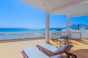Balcony - Villa Elena Ocean Front Downstairs (Isla Mujeres)