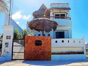 Front of property - Casa Paraiso (Isla Mujeres)