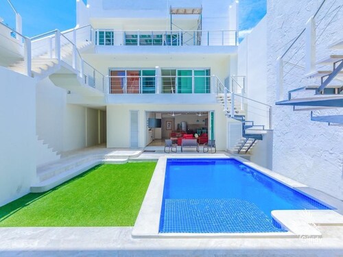 Estrella Del Mar Two Bedroom 001