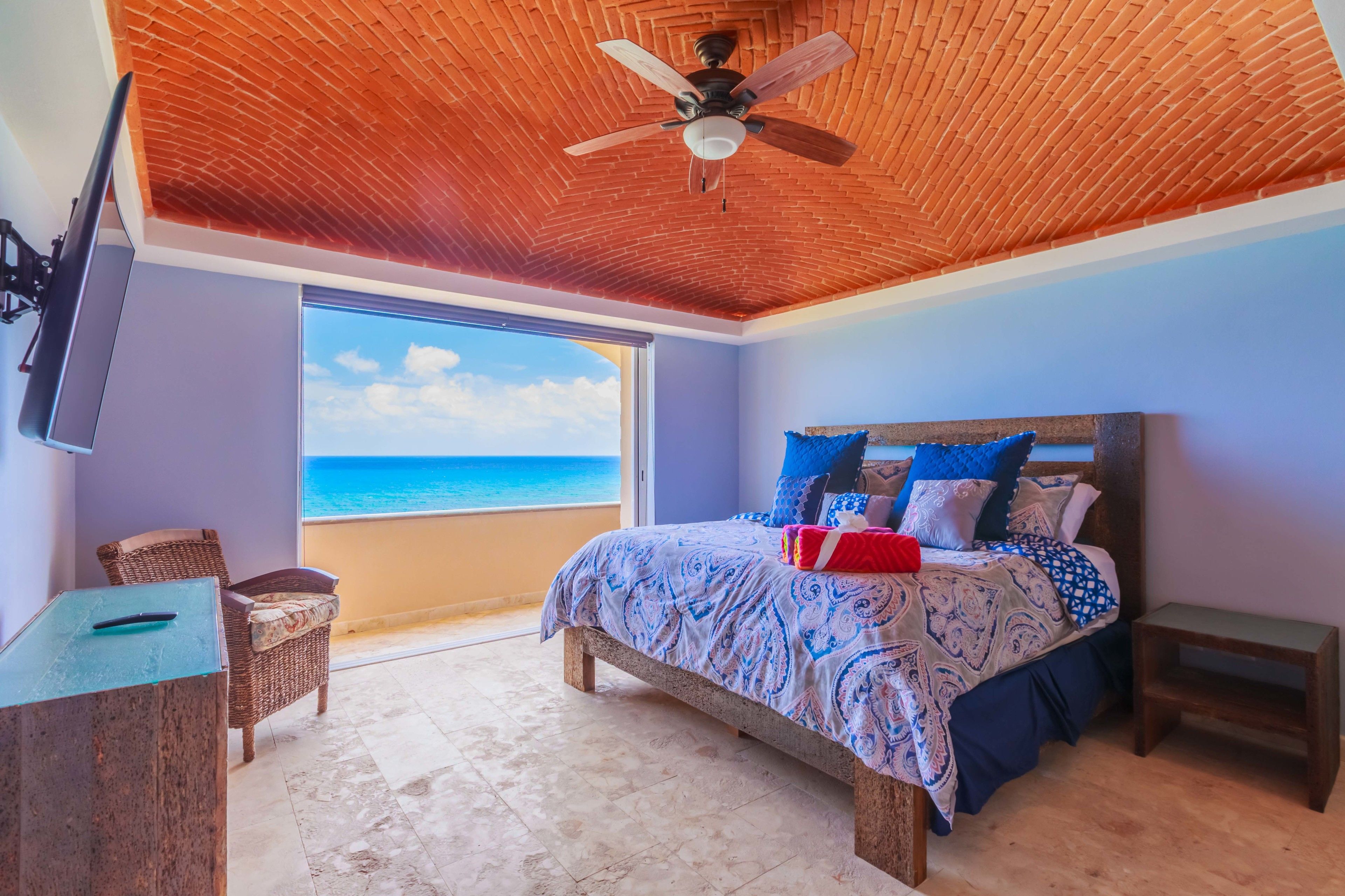 Condo | 2 bedrooms, free WiFi