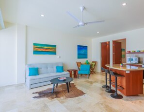 شقة | غرفة المعيشة | تلفزيون