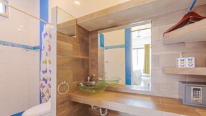 Bathroom - Villa Elena - Studio 1 (Isla Mujeres)