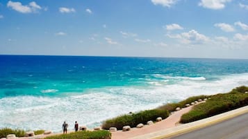 Beach/ocean view