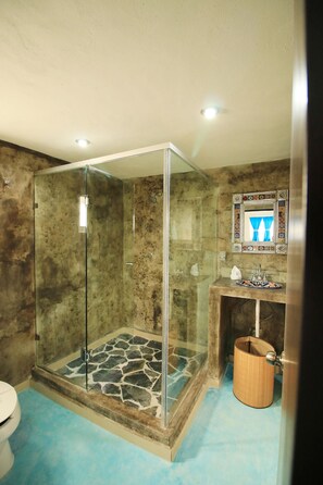 Villa | Baño | Regadera, regadera tipo lluvia, toallas 