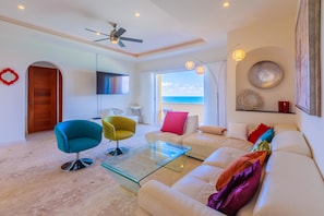 TV, DVD player - Isla 33 - 3 Bedroom PH #2404 (Isla Mujeres)