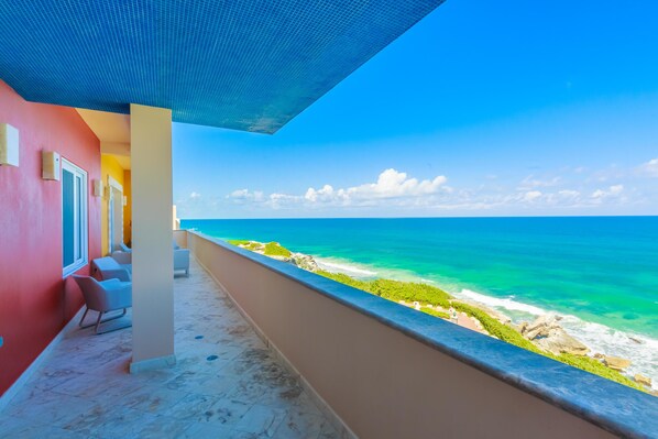 Terrace/patio - Isla 33 - 3 Bedroom PH #2404 (Isla Mujeres)