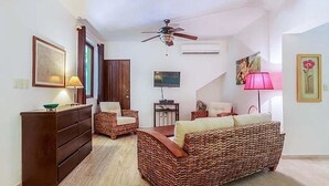 Villa | Living room | TV, DVD player - Casa De Katy (Isla Mujeres)