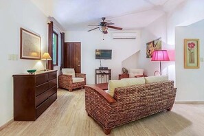 Villa | Living room | TV, DVD player - Casa De Katy (Isla Mujeres)