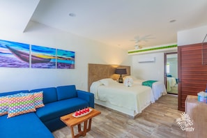 1 bedroom, free WiFi - Comfortable Suite at Paradise Suites. Ideal Location, Steps From Playa Norte! (Isla Mujeres)