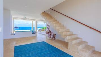 House | 6 bedrooms, free WiFi
