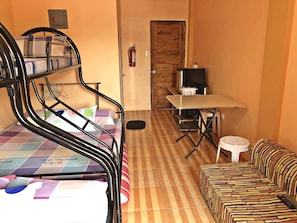 Family Room | Free WiFi, bed sheets