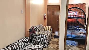 Free WiFi, bed sheets