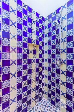 Bathroom shower - Casa Amor - Studio (Isla Mujeres)