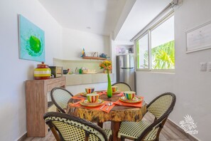 In-room dining - Paradise Suites Itze Jr (Isla Mujeres)