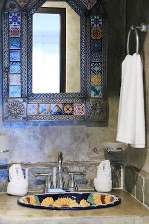 Bathroom - Tres Mentiras Boutique Hotel Puebla (Isla Mujeres)