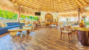 Room | Pool | Outdoor pool - Paradise Suites Balam Jr (Isla Mujeres)