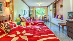1 bedroom, WiFi (free), bed sheets - VC Boutique Hotel - Room 1 (Isla Mujeres)