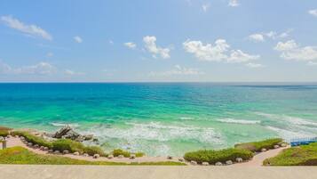 Beach/ocean view