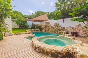 Alberca al aire libre 