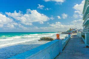 Beach nearby - Studio Papaya (Isla Mujeres)