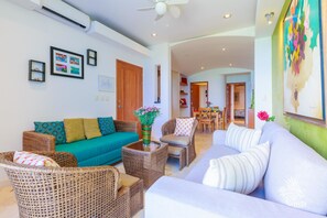 TV - Deep Blue Condos - Entire (Isla Mujeres)