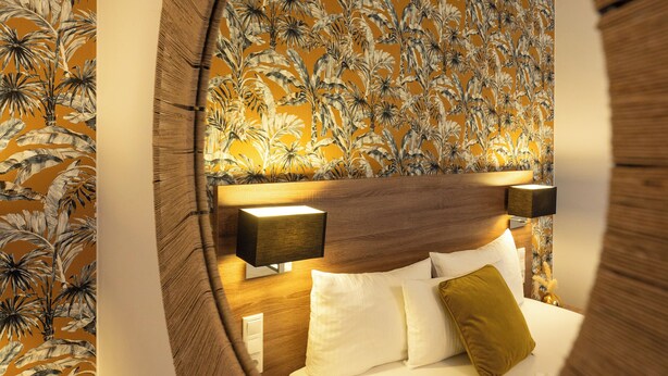 Minibar, desk, blackout drapes, soundproofing - V Boutique Hotel (Boeblingen)