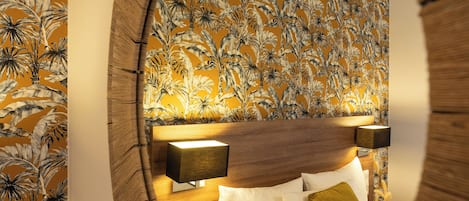 Minibar, desk, blackout drapes, soundproofing