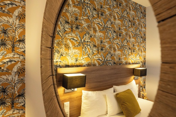 Minibar, desk, blackout drapes, soundproofing