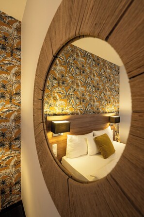 Minibar, bureau, rideaux occultants, chambres insonorisées