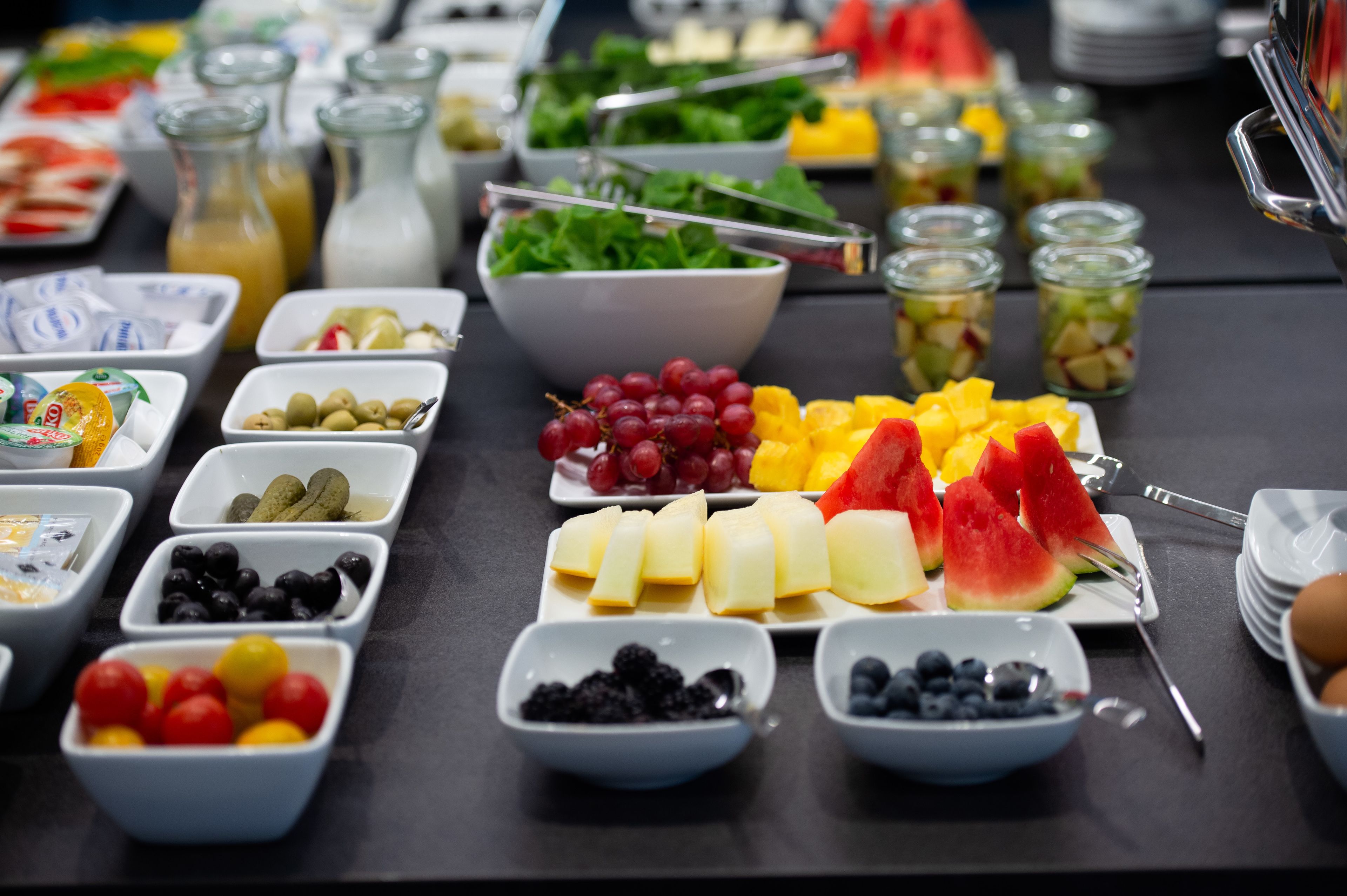 Petit déjeuner buffet (19 EUR par personne)