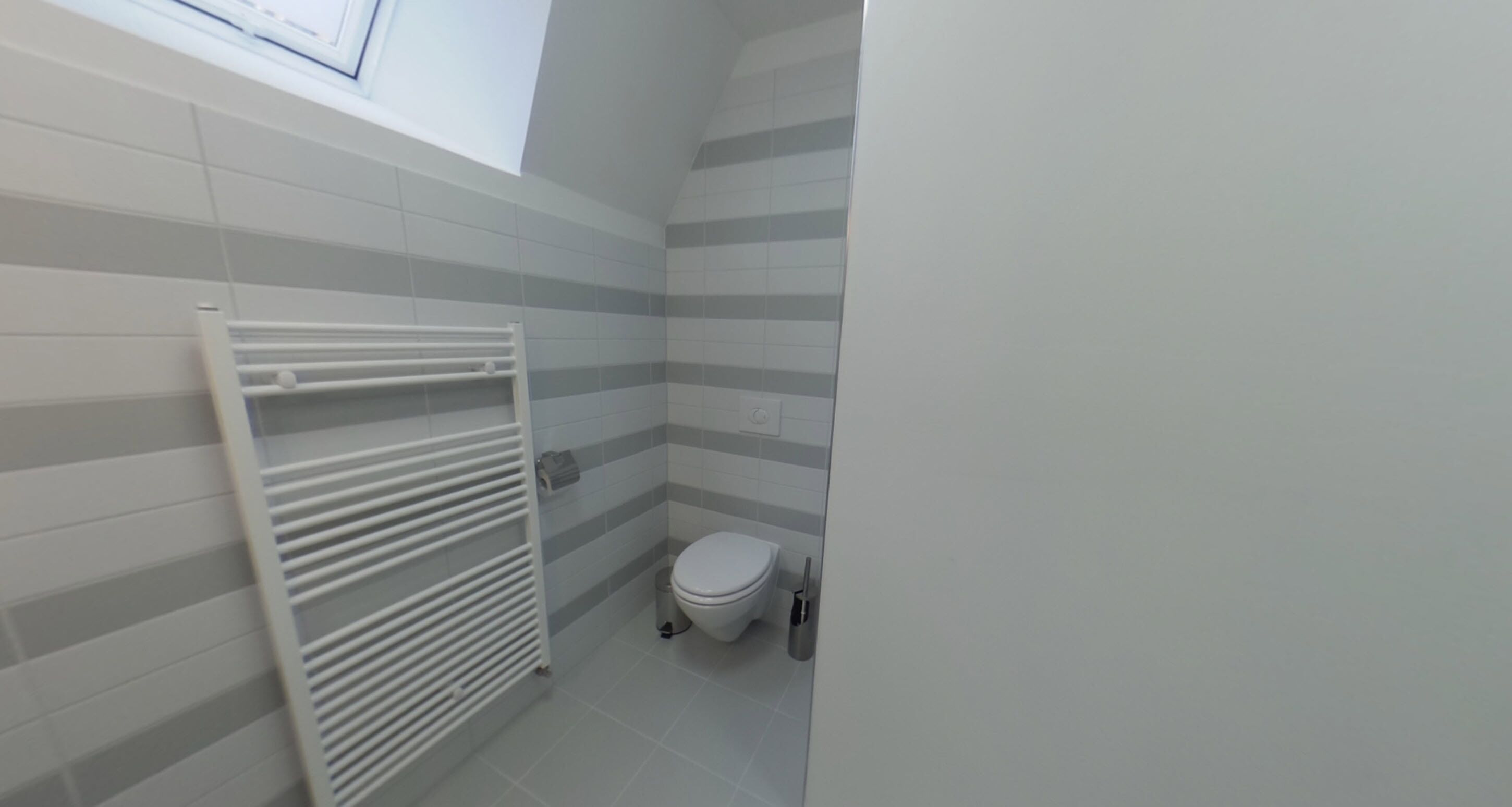 apartment (leinenweberstube) | bathroom | shower, free toiletries, hair dryer, towels