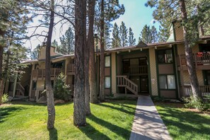 Exterior - Sunshine Village (Mammoth Lakes)