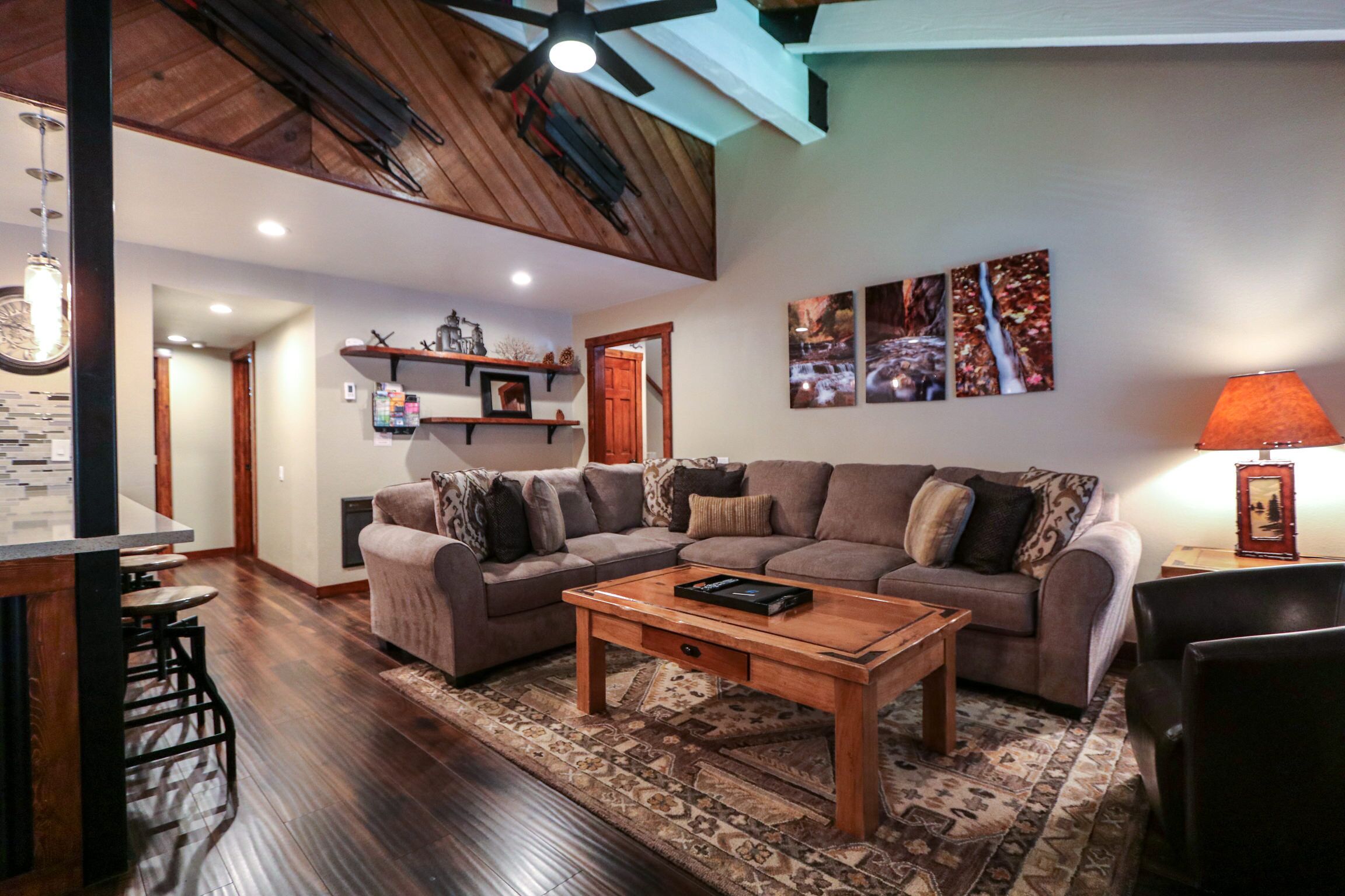 Condo, 2 Bedrooms | Interior