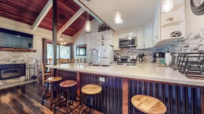 Condo, 2 Bedrooms | Private kitchen | Fridge, microwave, dishwasher, coffee/tea maker - Sunshine Village (Mammoth Lakes)