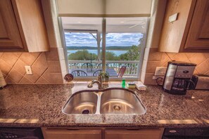 Private kitchen - Tranquility By The Shore Cl1105b 4 Bedroom Home by RedAwning (Canyon Lake)