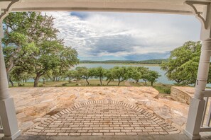Property grounds - Tranquility By The Shore Cl1105b 4 Bedroom Home by RedAwning (Canyon Lake)
