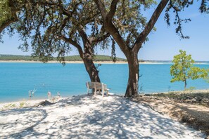 Beach - Tranquility By The Shore Cl1105b 4 Bedroom Home by RedAwning (Canyon Lake)