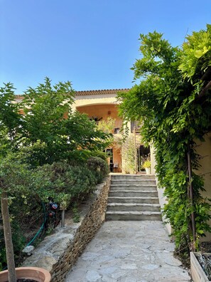 Exterior - La Désirade Chambres d'hôtes en Provence (Ceyreste)