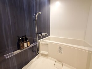 Combined shower/bathtub, deep-soaking bathtub, free toiletries - Henn na Hotel Fukuoka Hakata (Fukuoka)