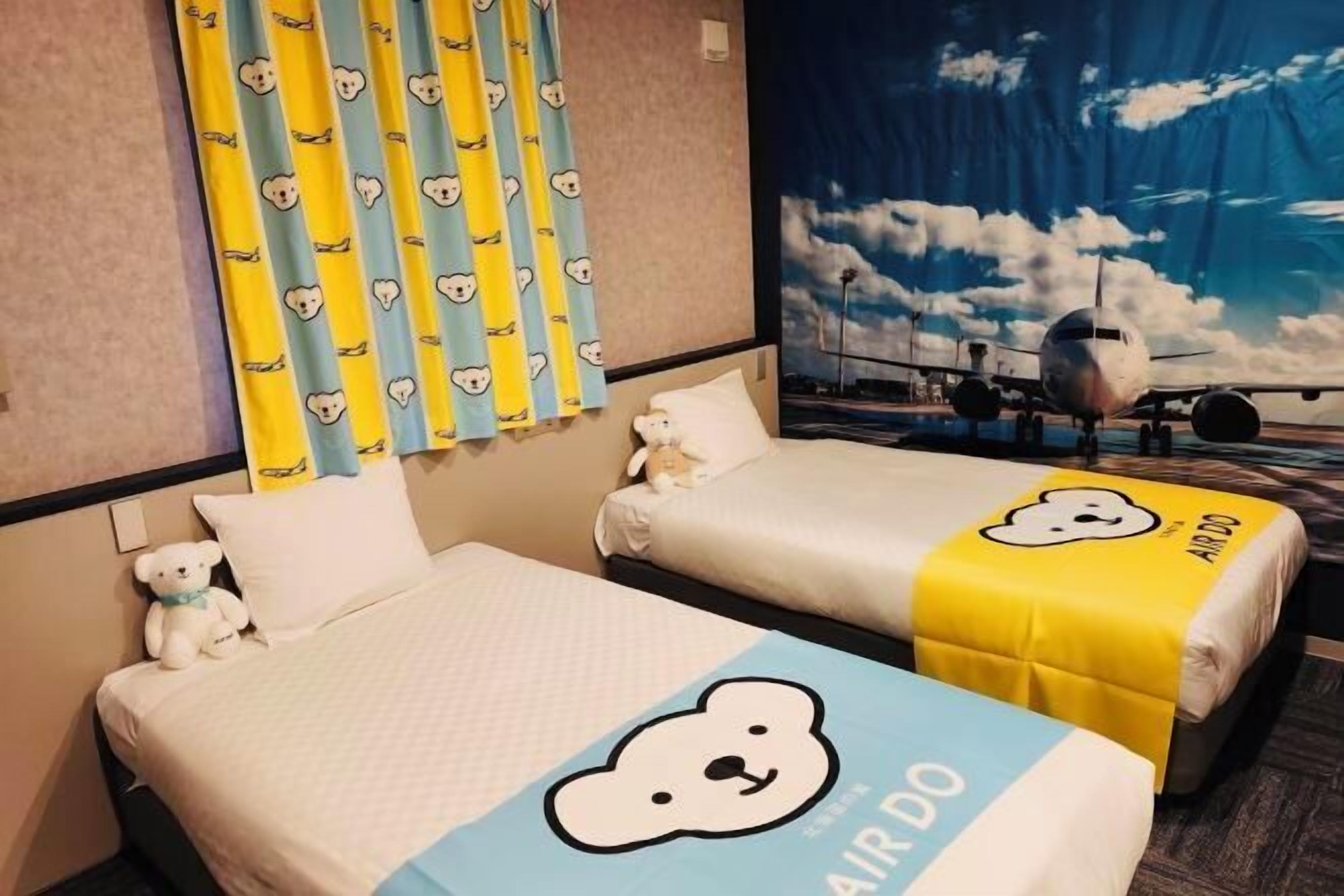 In-room safe, blackout curtains, free WiFi, bed sheets